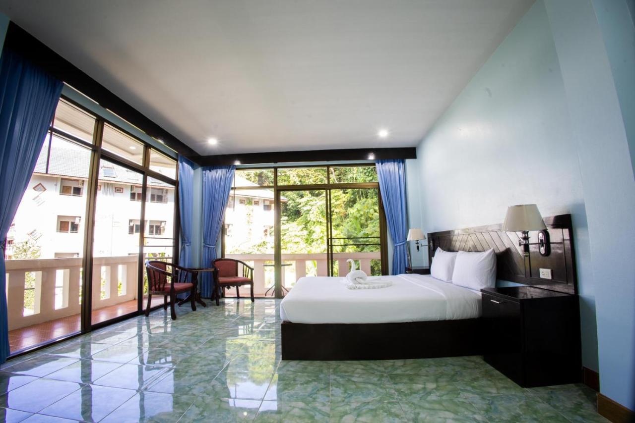 Riviera Patong Hotell Eksteriør bilde